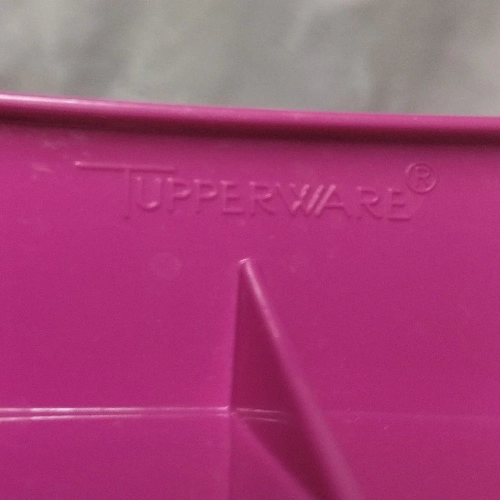 Tupperware‎ Hamburger Press and Keepers Set Magenta White Patty Maker 6pc